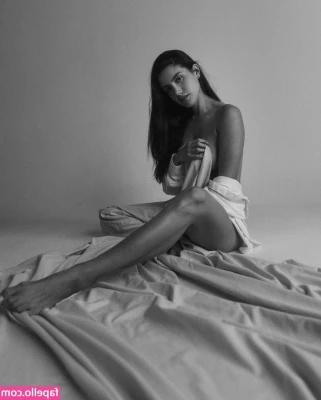 Claudia Coria [ claudia-coria ] - going to keep this up and pinned for (.Y.)