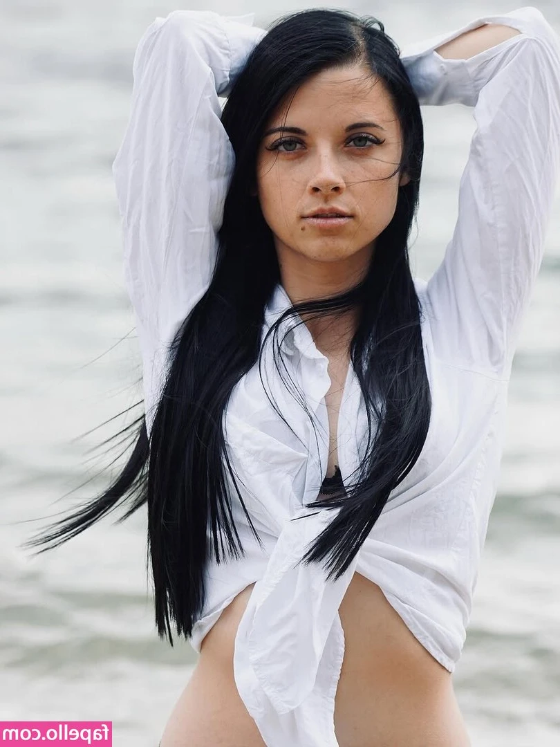 Lady_gt86 Sophie Stienert [ lady-gt86-sophie-stienert ] - Let’s go skinny dipping 😏🌊