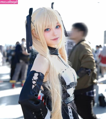 min_cosplay [ min-cosplay ] - Oh yeah  it s hump day