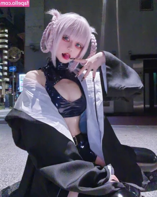 min_cosplay [ min-cosplay ] - Still replumbing the shower, it's a galvanized nightmare. Some dummy