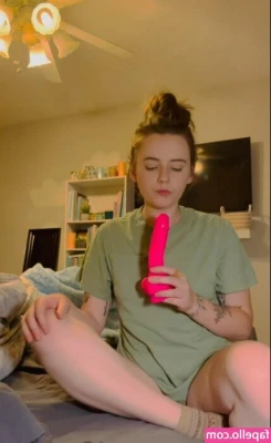 karliebrooks - Mornings are better with sex! Don't you agree?