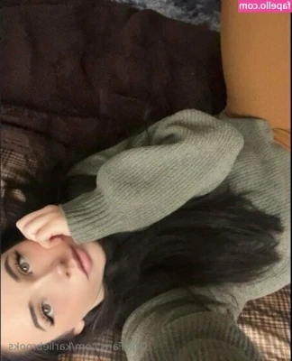 karliebrooks - Who’s dick is deserving of their mistress’ hole🥴