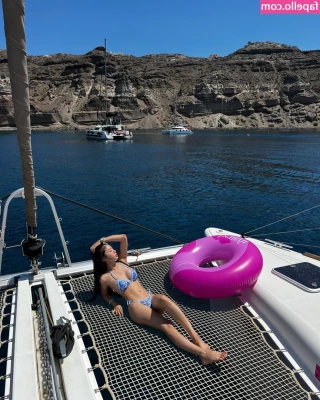 Jooshica - Red Stockings