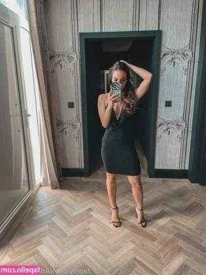 AnaBloomxox - Something real hot in your inbox 🥰