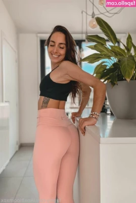 AnaBloomxox - My dick looks so good on @Kent_Black13’s pretty face ☺️