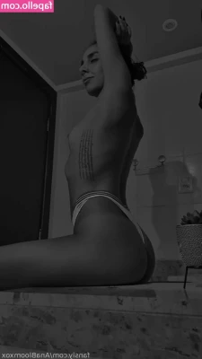 AnaBloomxox - How's your work day going? I had a new fantasy appear at my door
