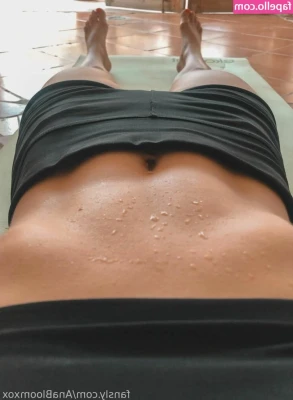 AnaBloomxox - How deep do you think I can take it? 💦