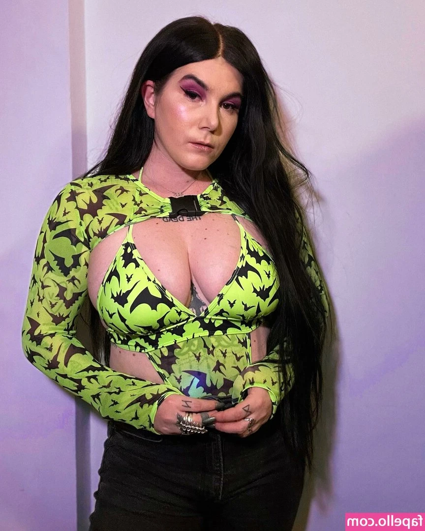 Ready To Glare [ ready-to-glare ] - All videos that I have available are under the label "video".   OF