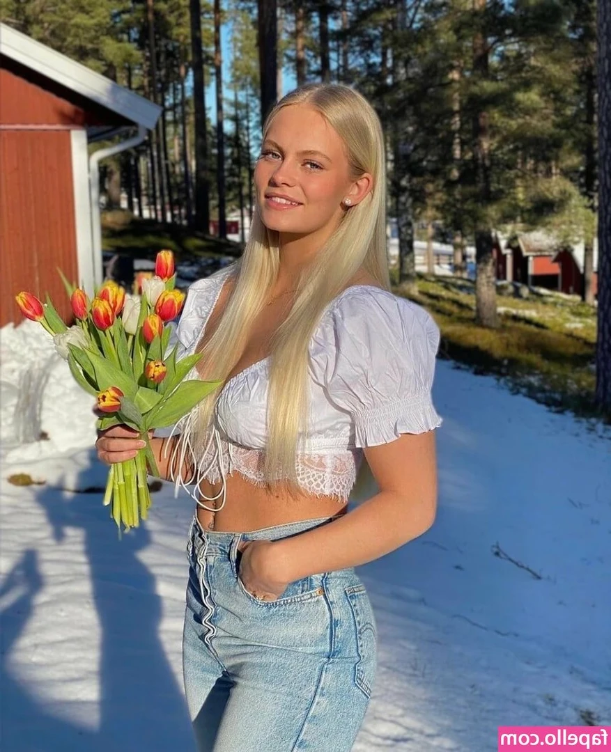 Jennifer Carlsson [ jennifer-carlsson ] - i guess this is part of my brand now