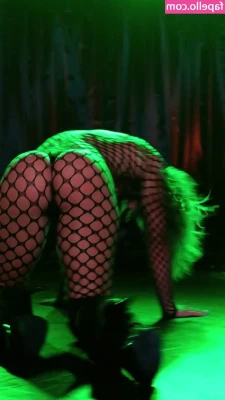 Phillipa Sharples [ phillipa-sharples ] - My dirty socks and panties could be yours… if you’re a good boy.