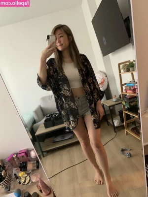 beccatilts - Do you wanna give it to me from the front or from the back? 😇