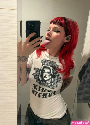 Caroline Caldwell [ caroline-caldwell ] - https://onlyfans.com/794221326/jezebeljuggz