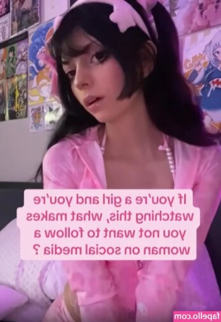 momfangs - I’ll play with your cock while you watch my content! 😜