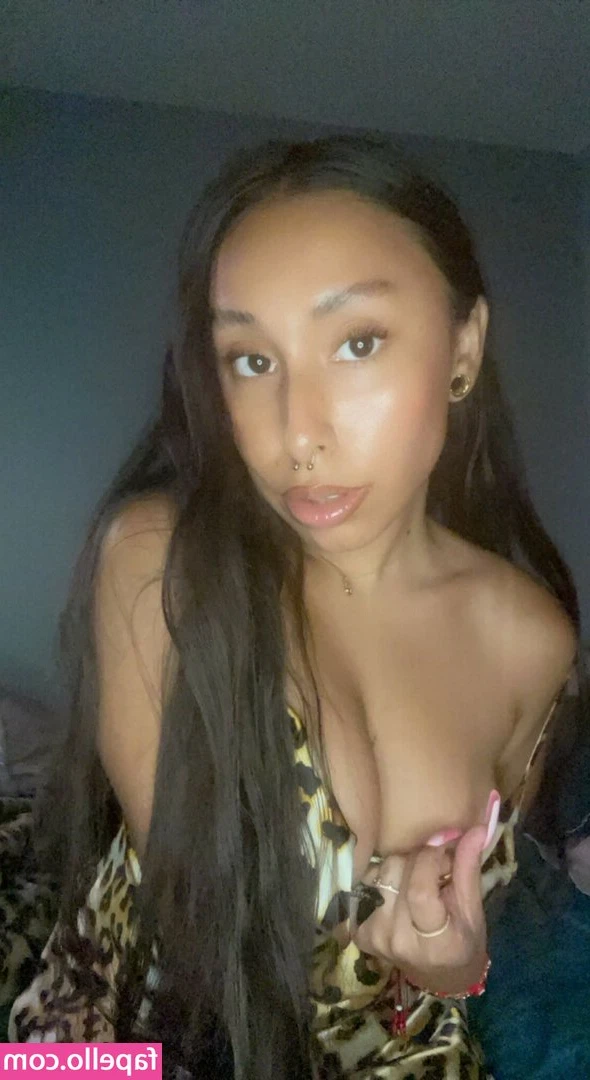 Mama_pita [ mama-pita ] - Pre-gym pics 😉 have a great Monday boisss