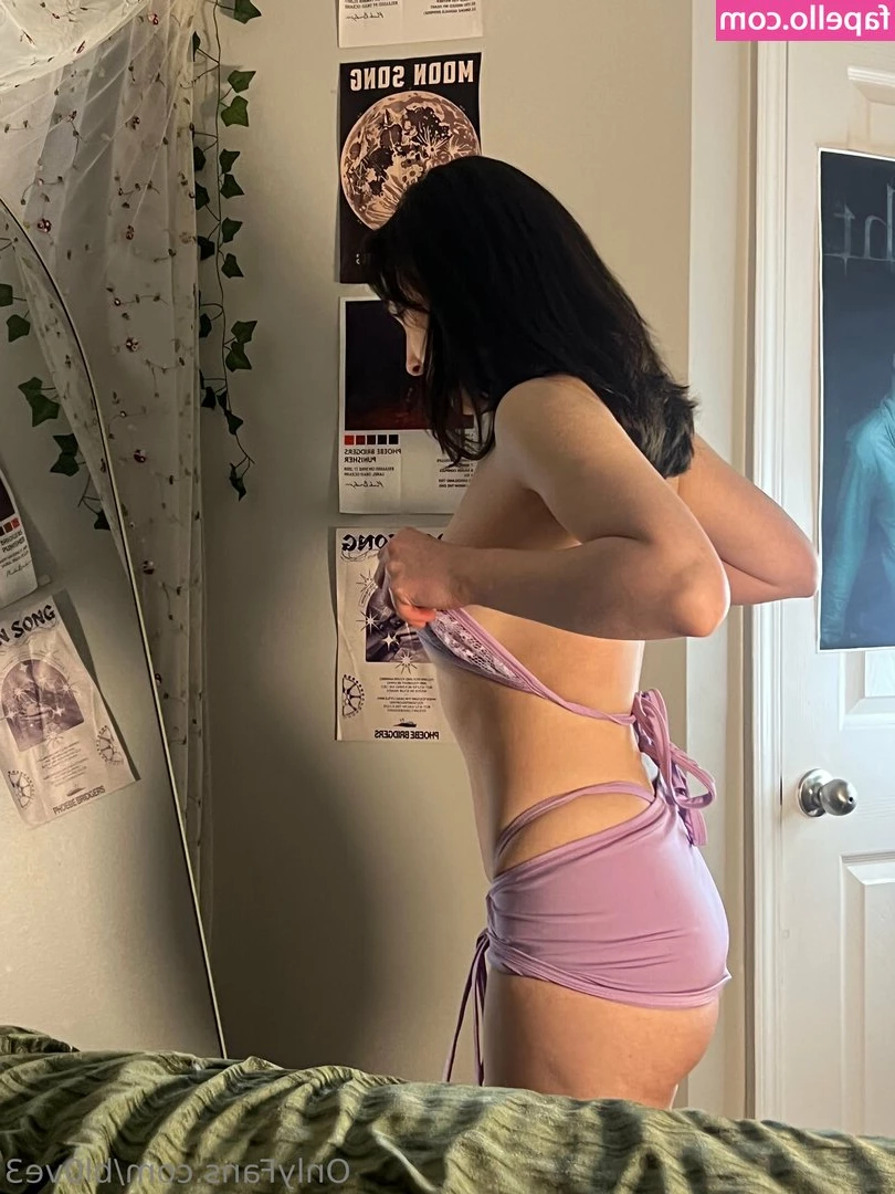 bl0ve3 - Would you pull out   A  HELLL NAW B  yeah i would have too   my wife