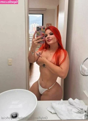 alishalilyoficial - Your sexy therapist wants to roleplay as your Mommy... 🥵 Check