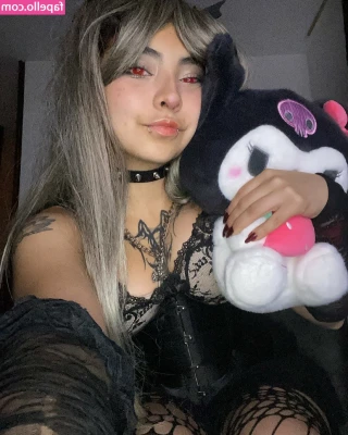 _g0thiccwitch_ [ g0thiccwitch ] - This clip is from when I did a day of filming with Amber West and