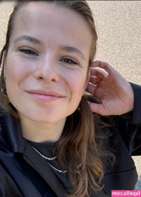 Luisa Neubauer [ luisa-neubauer ] - can we spend some time in my dms?🙈