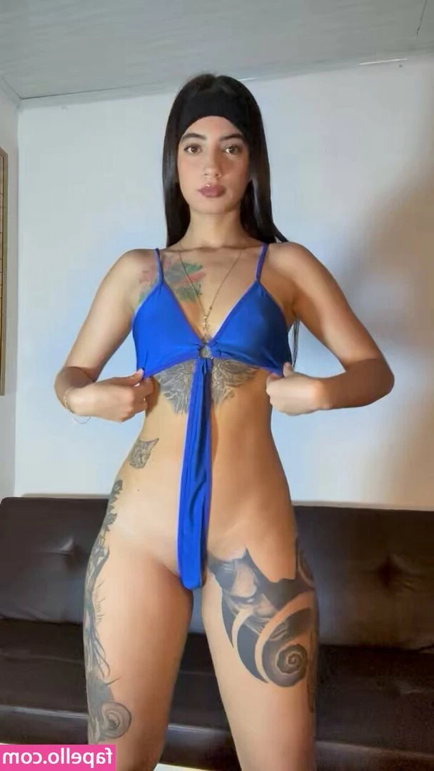 Tormenta Storm [ tormenta-storm ] - getting fucked from behind tip $25 for uncensored 😊