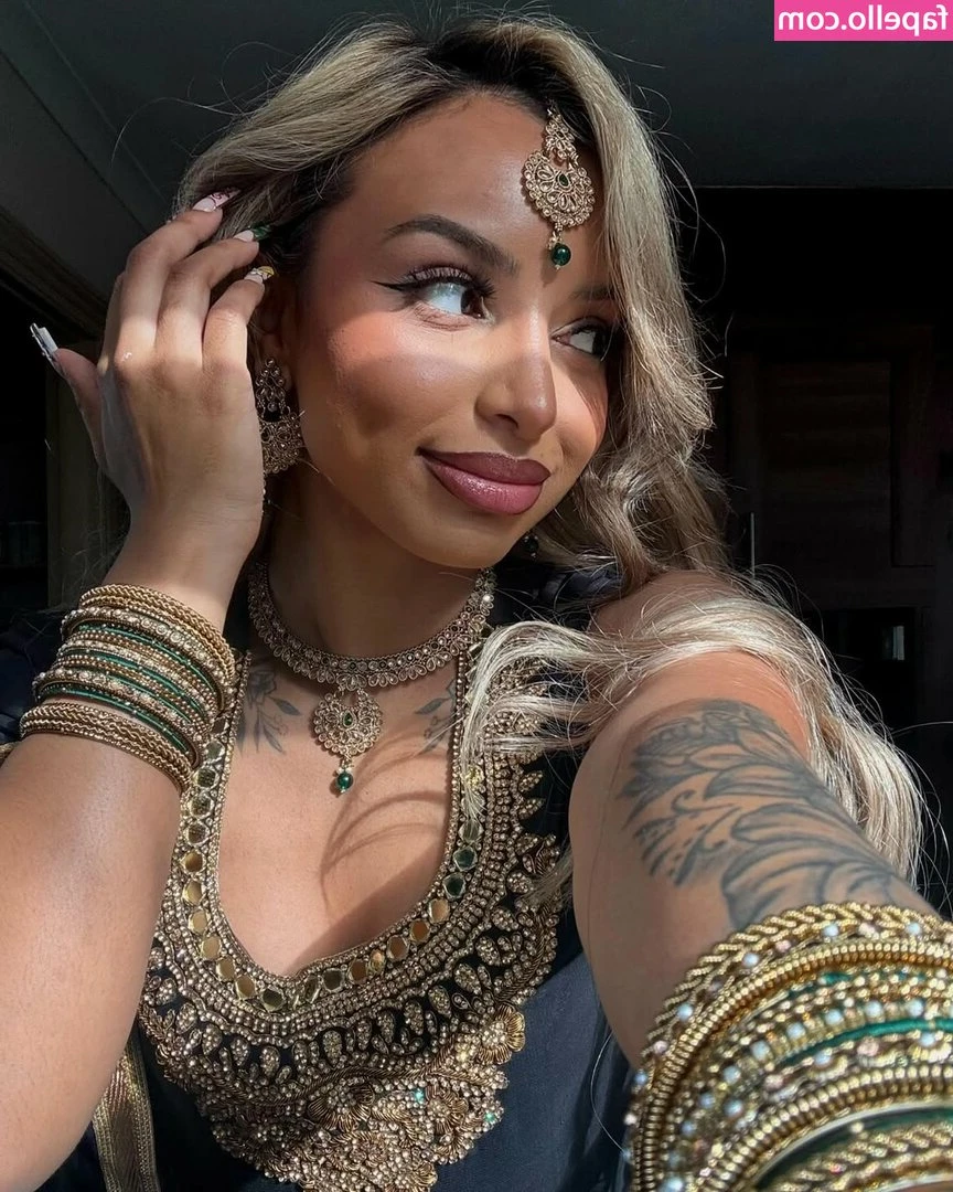  [ bangladeshi ] - Early bird gets the worm 🐛. In this case my sexy Cuban ass 🍑