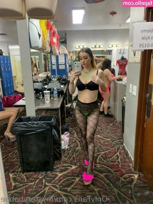 Mystery Babae [ mystery-babae ] - Four outfits. One good fucking 6