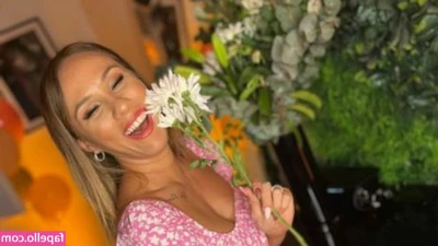Barby Silenzi [ barby-silenzi ] - Onlyfans is not processing my videos yay