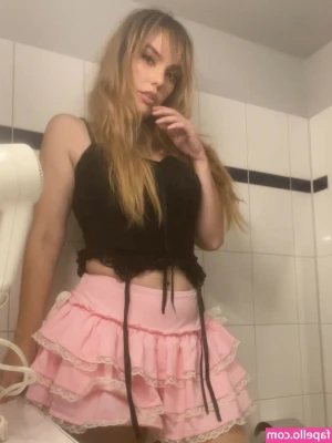 Amber Christman [ amber-christman ] - who wants to be my Valentine 🥺