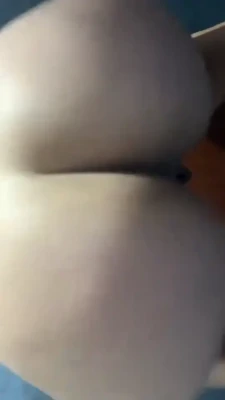 Alma.lx [ alma-lx ] - Trying on a couple tight shirts Vid