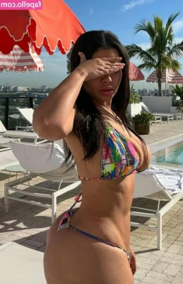 Roxsana Diaz [ roxsana-diaz ] - Some barely legal content today ❤️