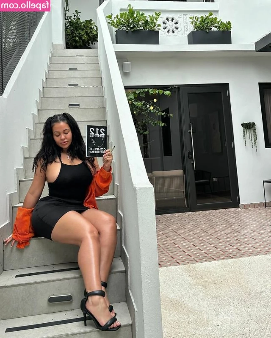 Roxsana Diaz [ roxsana-diaz ] - Wünsche euch eine heiße Nacht 🥵🥵🥵  Wish you a hot night