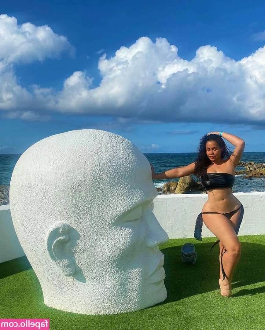 Roxsana Diaz [ roxsana-diaz ] - Tip to see more