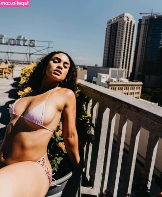 Ravyn Rochelle [ ravyn-rochelle ] - Good morning from Praga 🥰