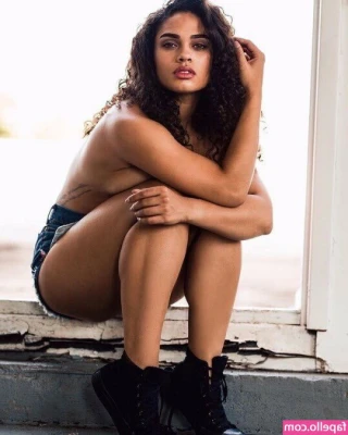 Ravyn Rochelle [ ravyn-rochelle ] - Speel met mijn kutje 💦🥵🥵💦💦