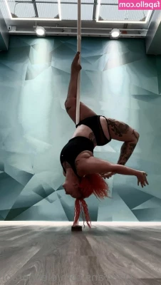eleonoraof - Exposed at my photoshoot   Check it out