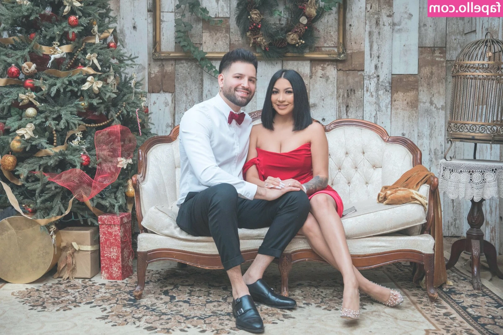 Evettexo - As always, I'm on the floor, fantasizing that I'm sitting on my knees