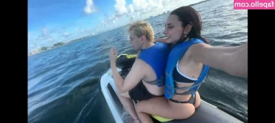 Valen Ramos [ valen-ramos ] - Squirting vid cumming :)