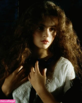Helena Bonham Carter [ helena-bonham-carter ] - Oh c'mon boy... 😏 lower! lower! 😈😈😈🤤 Sure! 🫣 It's