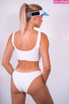 Ola Ciupa [ ola-ciupa ] - Backshots for your goth girlfriend @VENEMOURA 🥵  ♡ B/G &