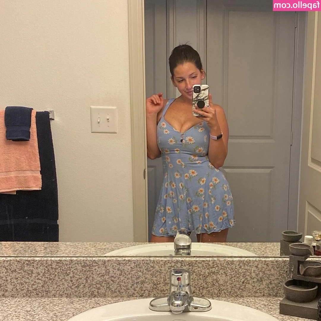 Kayla_rejane [ kayla-rejane ] - Peace, LOVE, and a good hard fuck!! ☮️ ❤️