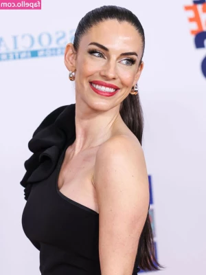 Jessica Lowndes [ jessica-lowndes ] - Good morning   my morning is just peachy