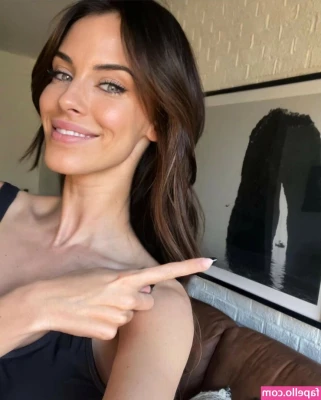 Jessica Lowndes [ jessica-lowndes ] - On set in spain 🇪🇸 😈