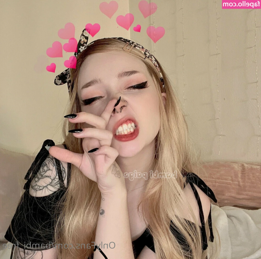 bambi_paige [ bambi-paige-1 ] - Can I be your human cow? You can breed me whenever you want 🐮
