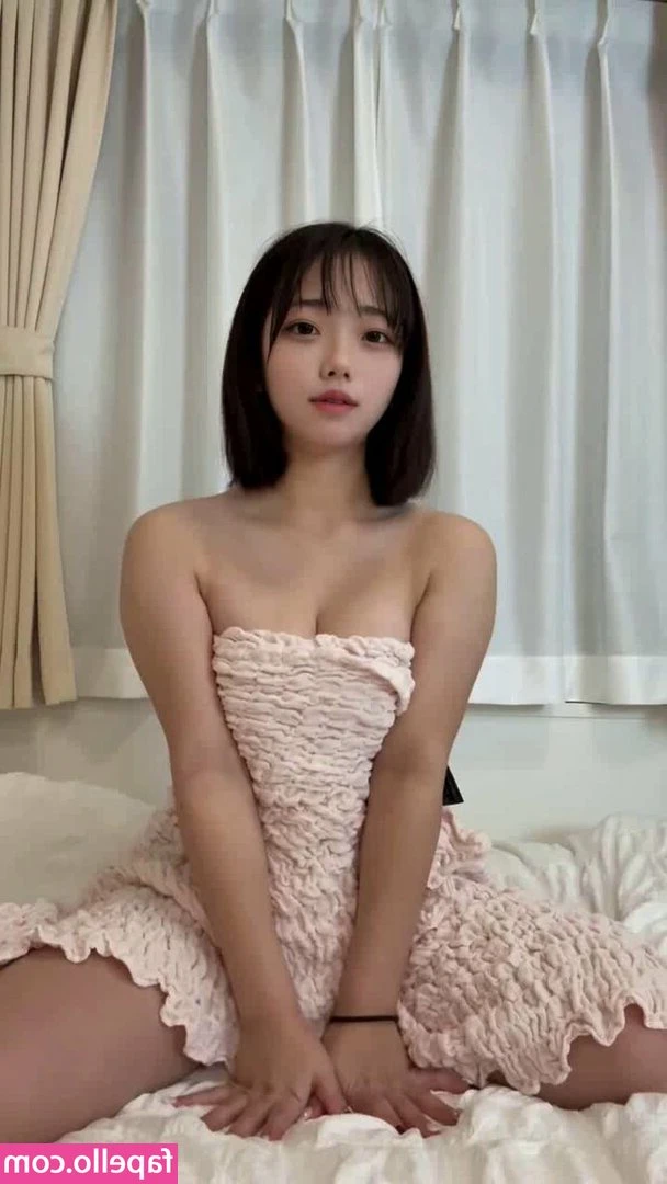 miyu22958 - I'd be happier with your face between my thighs