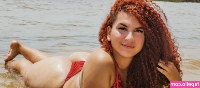 Kataryna Garcia [ kataryna-garcia ] - FootJob FEETuring Kvli (slow-mo cumshot)