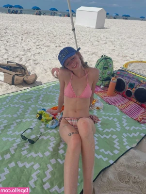 Avery.shipp [ avery-shipp ] - Wanna see me right after anal ? 🍑