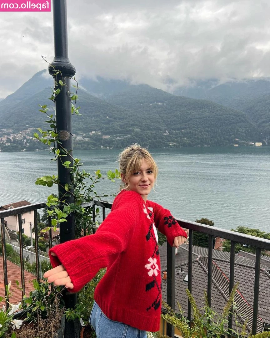 Daisy Edgar-Jones [ daisy-edgar-jones ] - 🤤🤤 enjoy