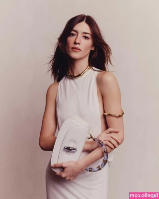 Daisy Edgar-Jones [ daisy-edgar-jones ] - Can y all just get me to 1k likes already
