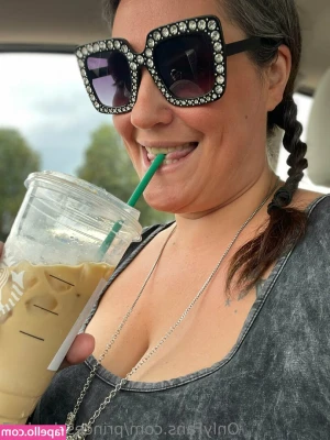 princessharlot7 - Stuff your face in here 👅