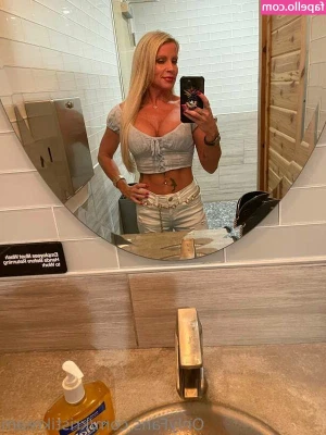 Kristi Kream ???? Vip ⭐️ Top 1% [ kristi-kream-vip-top-1 ] - Next time, I want champagne showers..!