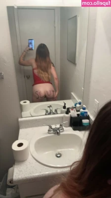 Abigail Cooper [ abigail-cooper ] - Need a snack? Here I am 😏🤤💦